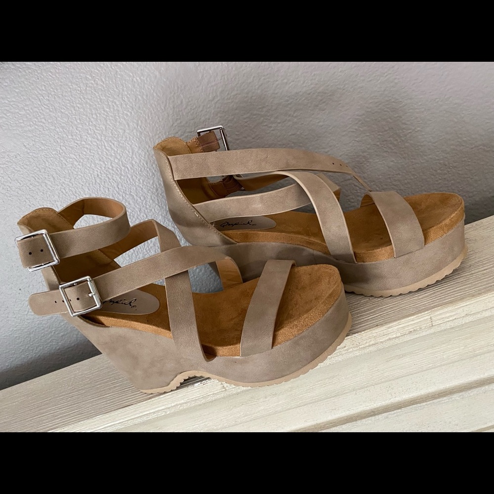 New, never worn platform wedges